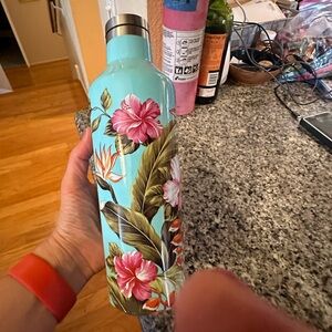 LIKE NEW CORKCICLE TOMMY BAHAMA 16 oz floral bottle